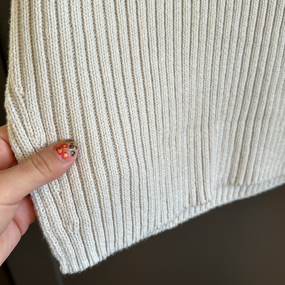 Cream cable knit sweater - Picture 3 of 7